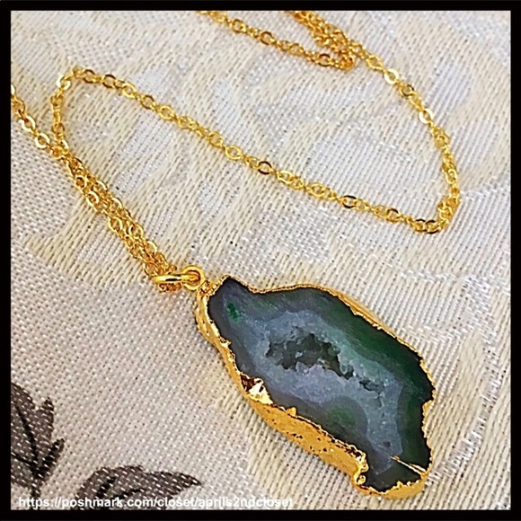 DRUZY STONE PENDANT GILDED GOLD NECKLACE - Picture 3 of 5